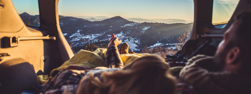 Spíme na cestách: ako lepšie spať vo vlaku, autobuse alebo lietadle