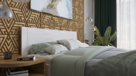 Masívna drevená posteľ s mierne zapustenými nohami