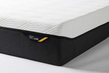 4 - tvrdý | Penový matrac | Výška 30 cm | Nosnosť 150 kg | Záruka 10 rokov