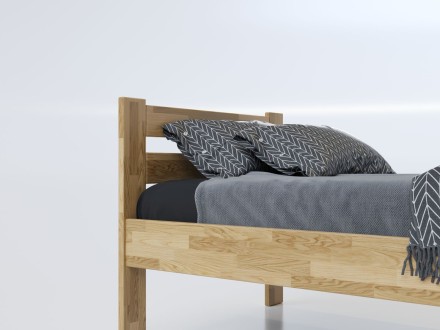 Posteľ z bukového alebo dubového masívu