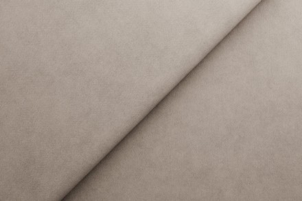 Čelo Boston s  prešívaním pôsobí moderným dojmom, ktorý sa hodí do každej spálne.