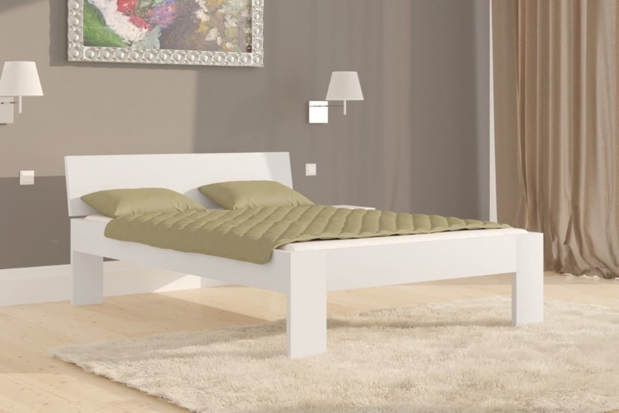 Posteľ Louis je vyrobená z veľmi tvrdého dreva. Pevná konštrukcia zaistí, že nikde nič nevŕzga ani nepraská.