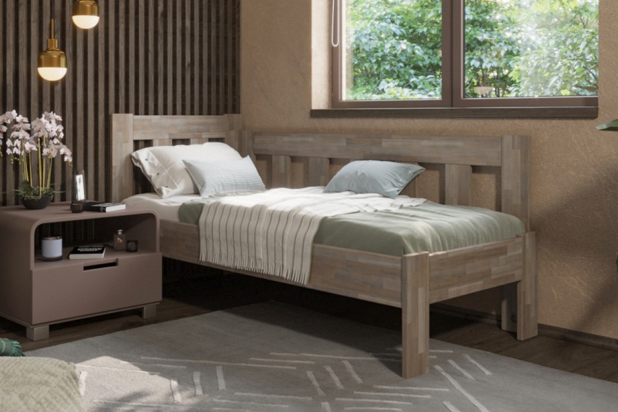 Utena predstavuje vzdušnú elegantnú posteľ z masívu s vertikálne členeným hlavovým čelom.