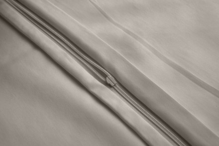 Prémiové jednofarebné obliečky značky Klinmam vyrobené z najjemnejšej česanej egyptskej bavlny s dlhými vláknami.