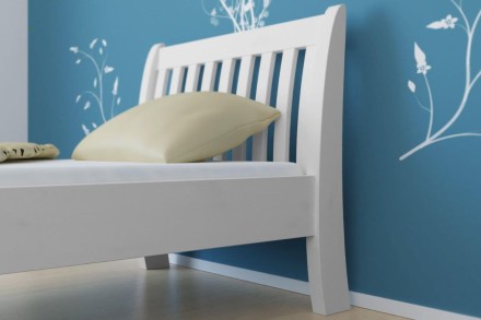 Felix predstavuje čistý estónsky štýl. Nádherné borovicové drevo pokryté bezfarebným lakom, ktoré viac zviditeľní celú štruktúru.