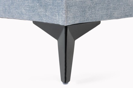 Naše čalúnené čelo Ibiza predstavuje nielen vyjadrenie elegancie a komfortu, ale tiež symbolizuje spojenie luxusu s praktickým dizajnom.