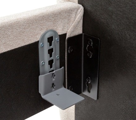 Klinmam Comfort Laguna je elegantná a nadčasová posteľ s jemným čalúnením, ktorá prináša jednoduchosť a čistotu dizajnu.