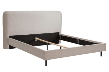 Klinmam Comfort Laguna je elegantná a nadčasová posteľ s jemným čalúnením, ktorá prináša jednoduchosť a čistotu dizajnu.