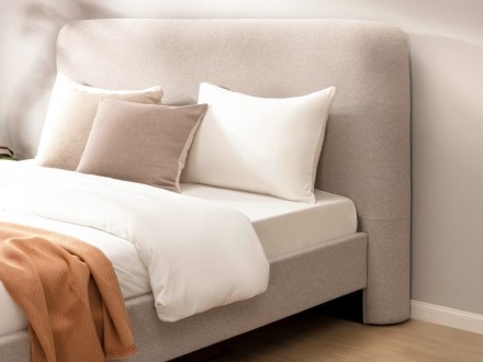 Klinmam Comfort Laguna je elegantná a nadčasová posteľ s jemným čalúnením, ktorá prináša jednoduchosť a čistotu dizajnu.