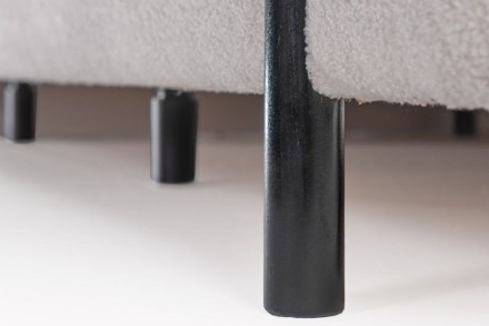 Obohaťte svoj domov elegantným a luxusným vzhľadom s naším čalúneným čelom Napa, ktoré spája prvotriednu kvalitu s neodolateľným štýlom.