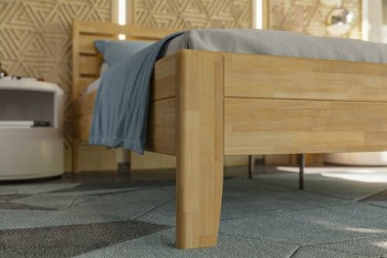 Celomasívna posteľ Lugo prinesie aj do vašej spálne malý kúsok prírody a dodá spánku a relaxácii nový rozmer.