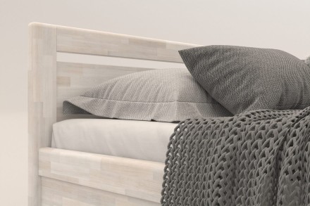 Posteľ Venta si môžete vybrať v prevedení z masívneho dubového alebo bukového dreva.