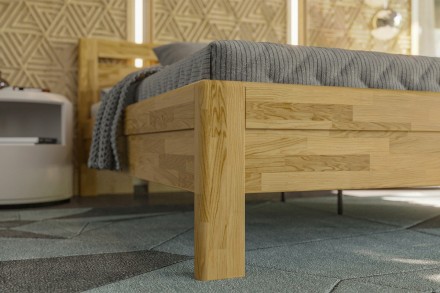 Posteľ Venta si môžete vybrať v prevedení z masívneho dubového alebo bukového dreva.