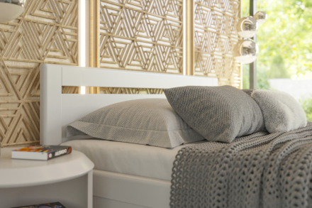 Posteľ Venta si môžete vybrať v prevedení z masívneho dubového alebo bukového dreva.