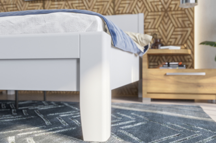 Robustná masívna posteľ Sion K1 bude dôstojnou dominantou vašej spálne, do ktorej prinesie útulnosť aj komfort.