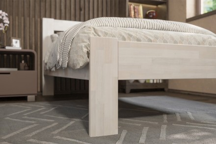 Utena predstavuje vzdušnú elegantnú posteľ z masívu s vertikálne členeným hlavovým čelom.