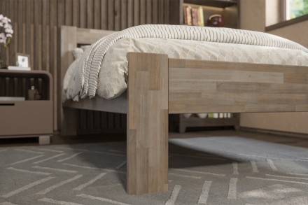 Utena predstavuje vzdušnú elegantnú posteľ z masívu s vertikálne členeným hlavovým čelom.