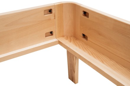 Posteľ Modena 2.0 je vylepšenou verziou postele Modena.