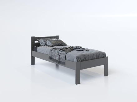 Posteľ z bukového alebo dubového masívu