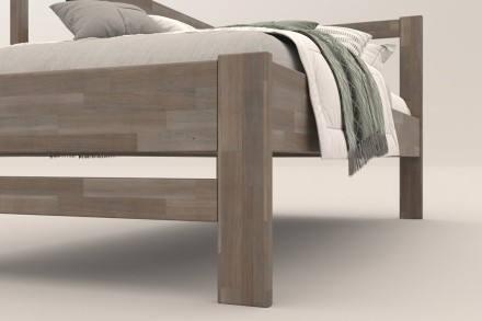 Milujete vôňu dreva? Tak je táto celomasívna posteľ perfektnou voľbou pre vás, pretože je z najkvalitnejších drevín buku a dubu.