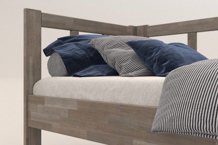 Milujete vôňu dreva? Tak je táto celomasívna posteľ perfektnou voľbou pre vás, pretože je z najkvalitnejších drevín buku a dubu.