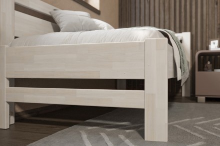 Posteľ Emily je veľmi obľúbené jednolôžko, ktoré sa bude hodiť do detskej izby aj spálne. Dokonalá vôňa dreva navodí v miestnosti úžasnú atmosféru, ktorá bude ideálna pre spánok.