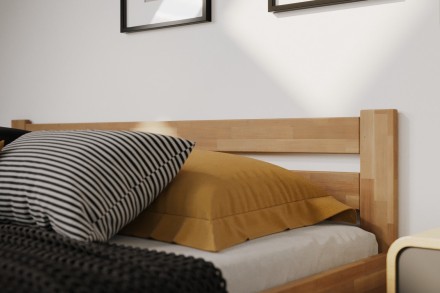 Posteľ z bukového alebo dubového masívu