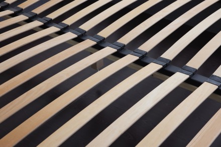 Čelo Valentino sa vďaka svojmu jednoduchému štýlu hodí do každej spálne.