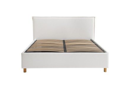 Čelo Valentino sa vďaka svojmu jednoduchému štýlu hodí do každej spálne.