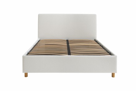 Jednoduché, čisté čelo Klinmam Modesto sa vyznačuje jednoduchými líniami so zmyslom pre detail.