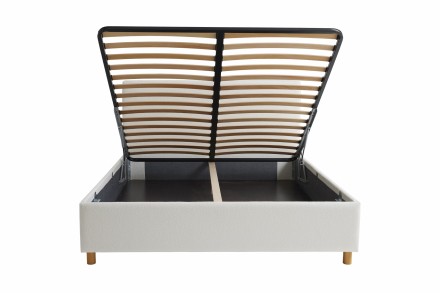 Jednoduché, čisté čelo Klinmam Modesto sa vyznačuje jednoduchými líniami so zmyslom pre detail.