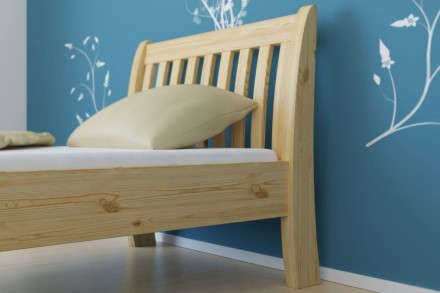 Felix predstavuje čistý estónsky štýl. Nádherné borovicové drevo pokryté bezfarebným lakom, ktoré viac zviditeľní celú štruktúru.