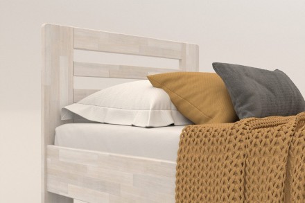 Milujete vôňu dreva i nenapodobiteľnú atmosféru, ktorú v spálni vyvoláva? Potom by vám určite nemala uniknúť celomasívna posteľ Lola z kolekcie spoločnosti PreSpánok.