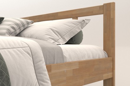 Milujete vôňu dreva? Tak je táto celomasívna posteľ perfektnou voľbou pre vás, pretože je z najkvalitnejších drevín buku a dubu.