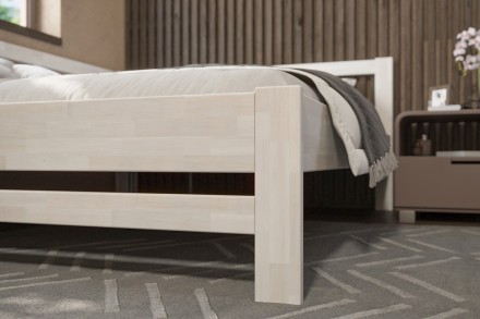 Milujete vôňu dreva? Tak je táto celomasívna posteľ perfektnou voľbou pre vás, pretože je z najkvalitnejších drevín buku a dubu.
