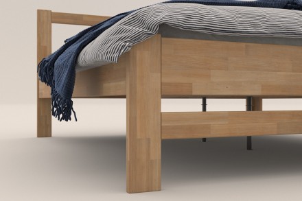 Milujete vôňu dreva? Tak je táto celomasívna posteľ perfektnou voľbou pre vás, pretože je z najkvalitnejších drevín buku a dubu.