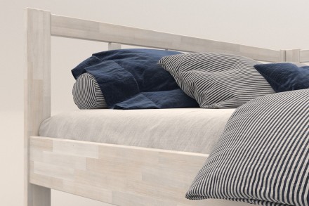 Milujete vôňu dreva? Tak je táto celomasívna posteľ perfektnou voľbou pre vás, pretože je z najkvalitnejších drevín buku a dubu.