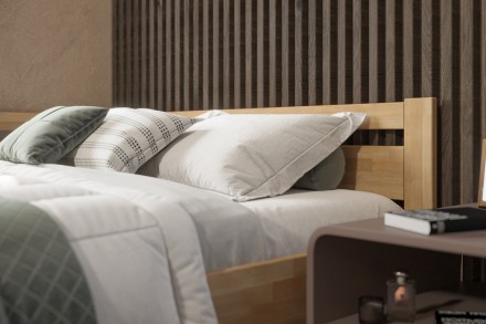 Posteľ Emily je veľmi obľúbené jednolôžko, ktoré sa bude hodiť do detskej izby aj spálne. Dokonalá vôňa dreva navodí v miestnosti úžasnú atmosféru, ktorá bude ideálna pre spánok.