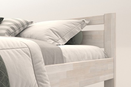 Posteľ Emily je veľmi obľúbené jednolôžko, ktoré sa bude hodiť do detskej izby aj spálne. Dokonalá vôňa dreva navodí v miestnosti úžasnú atmosféru, ktorá bude ideálna pre spánok.