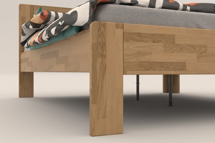 Milujete vôňu dreva i nenapodobiteľnú atmosféru, ktorú v spálni vyvoláva? Potom by vám určite nemala uniknúť celomasívna posteľ Lola z kolekcie spoločnosti PreSpánok.