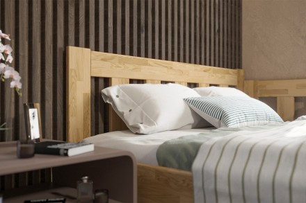 Utena predstavuje vzdušnú elegantnú posteľ z masívu s vertikálne členeným hlavovým čelom.