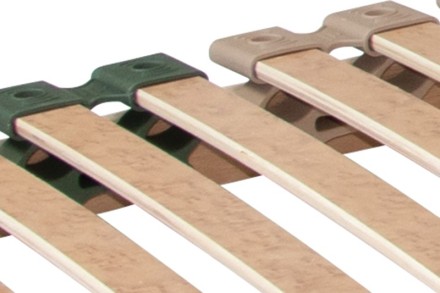 Manuálne polohovací rošt so 7 anatomickými zónami podporuje správne rozloženie váhy tela na matraci.