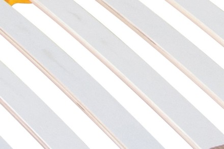 Výklopný rošt s 5 anatomickými zónami a 28 lamelami v kaučukových puzdrách.