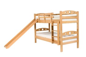 Kvalitná drevená poschodová posteľ Tarragona je vyrobená z dubového dreva.