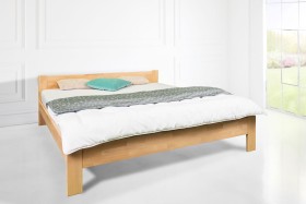 Lana je perfektná kombinácia elegancie a jednoduchosti vo forme masívnej drevenej postele.
