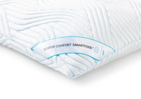 Vankúš TEMPUR® Comfort Soft SmartCool je vyrobený z úplne nových materiálov TEMPUR®, ktoré poskytujú ešte o 20% väčšiu úľavu od tlaku než kedykoľvek predtým. Pre tento vankúš je materiál vyvinutý tak, že v sebe kombinuje neuveriteľnú mäkkosť a pohodlie s potrebnou a dokonalou oporou chrbtice počas spánku.